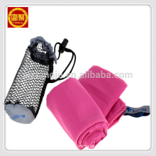 China fornecedor microfibra viagens / esportes / acampamento / toalha com bolso com zíper, transportar saco de microfibra camurça toalha China fornecedor microfibra viagens / esportes / acampamento / toalha com bolso com zíper, transportar saco de microfi